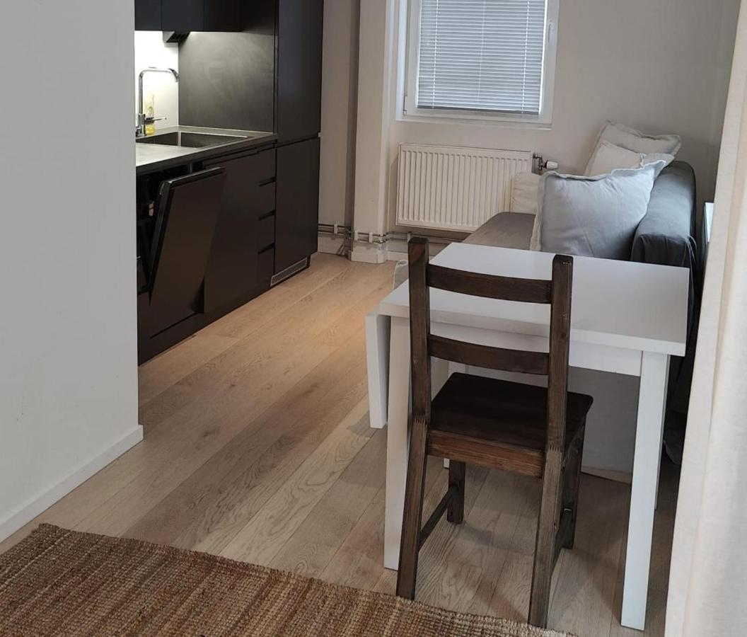 2- Bed Apartment In Sollentuna Exterior foto